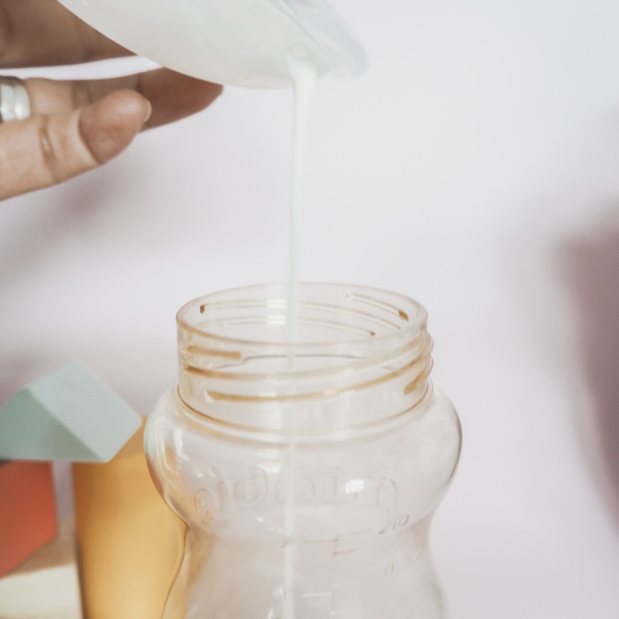 2 Pack Breast Milk Collection Shells + Case – Mumma Bear